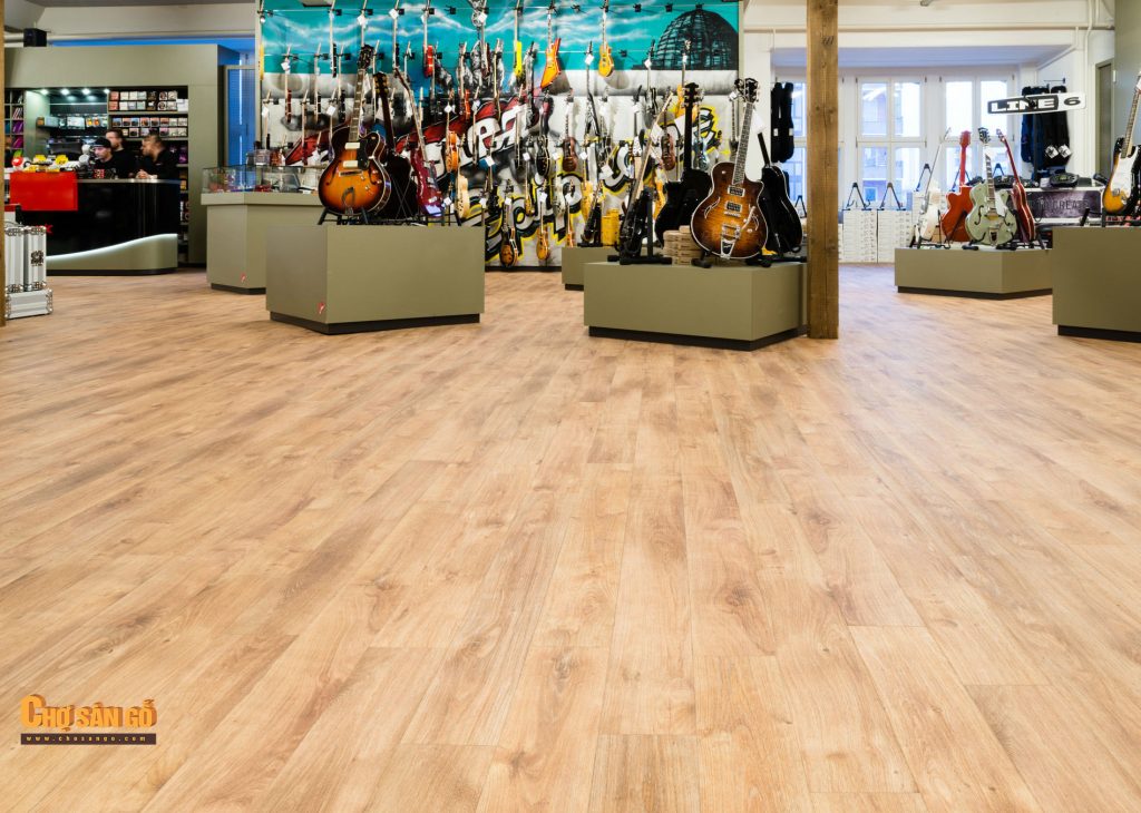 Sàn nhựa giả gỗ tphcm dành cho shop