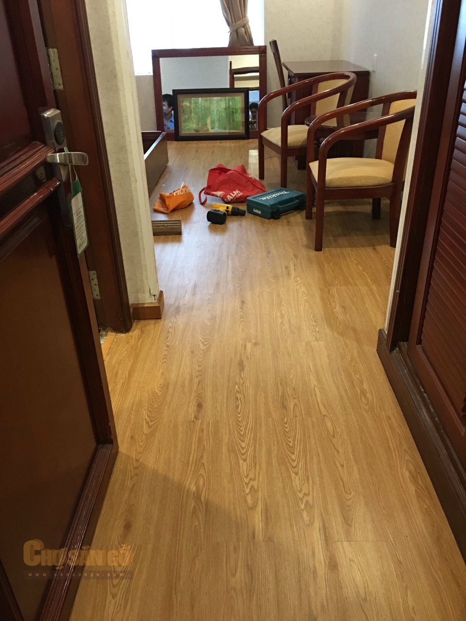 Giá sàn nhựa hèm khóa giá rẻ nhất